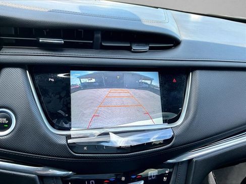 Used 2017 Cadillac XT5 Premium Luxury w/ Driver Assist Package FWD image 21