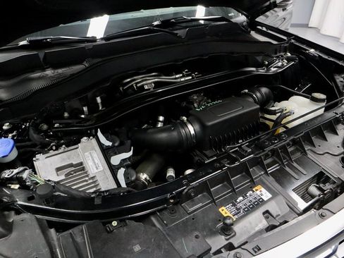 Certified 2023 Ford Explorer Platinum w/ Class IV Trailer Tow Package image 14