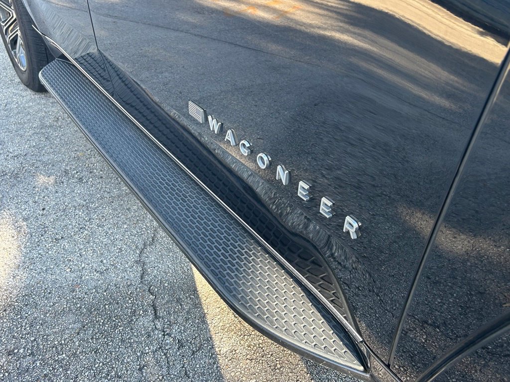 Used 2024 Jeep Wagoneer Series II w/ Flexible Seating Group RWD image 28