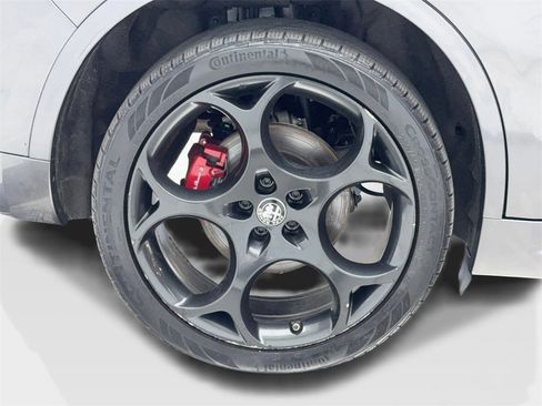 Used 2022 Alfa Romeo Stelvio Veloce image 53