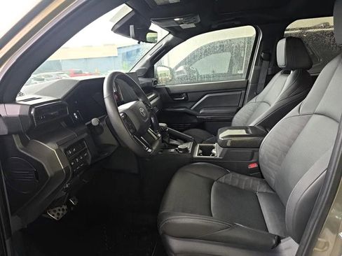 Used 2024 Toyota Tacoma TRD Sport w/ TRD Sport Premium Package AWD/4WD image 9
