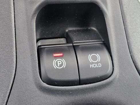 Used 2025 Toyota Corolla Cross LE AWD/4WD image 9