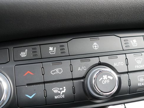 Certified 2024 Dodge Durango GT image 32