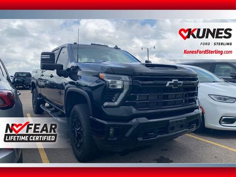 Used 2024 Chevrolet Silverado 2500 LT w/ Midnight Edition AWD/4WD image 1