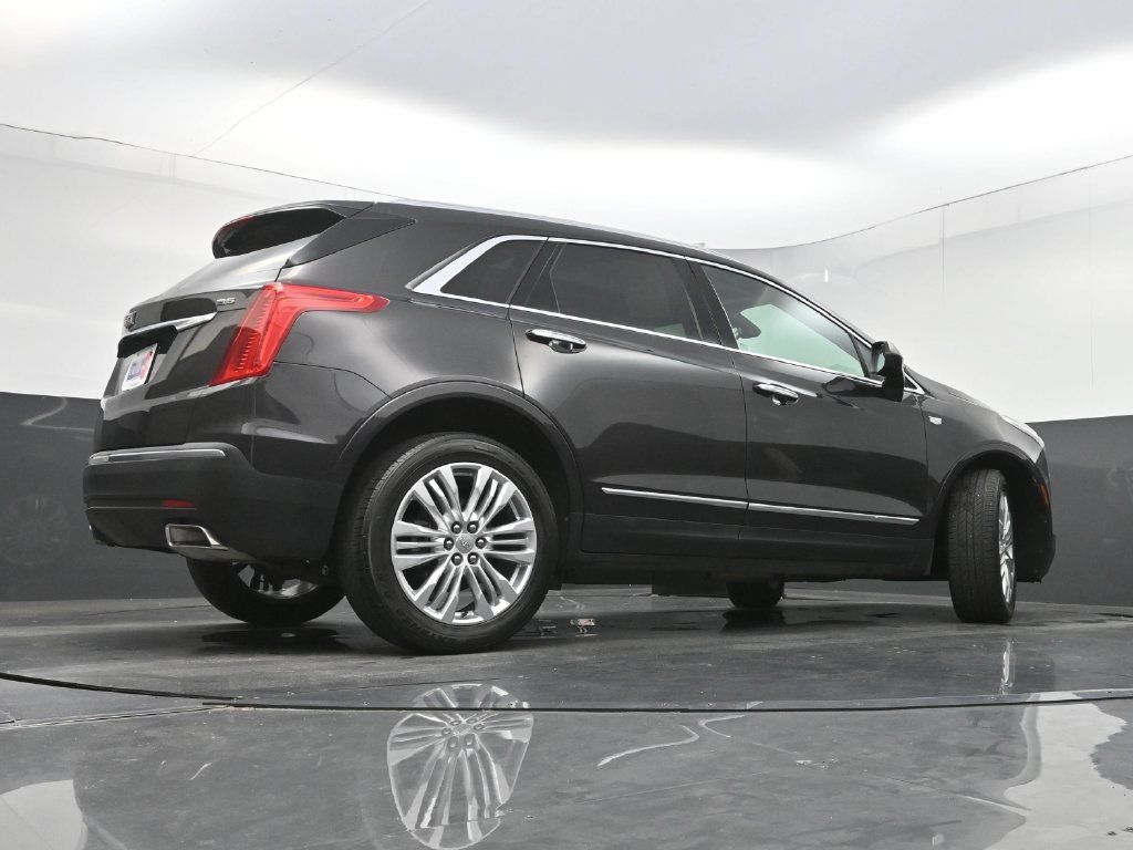 Used 2017 Cadillac XT5 Premium Luxury FWD image 32