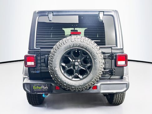 Used 2023 Jeep Wrangler Unlimited w/ Cold Weather Group AWD/4WD image 7