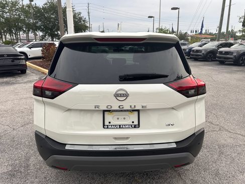 Certified 2023 Nissan Rogue SV FWD image 6