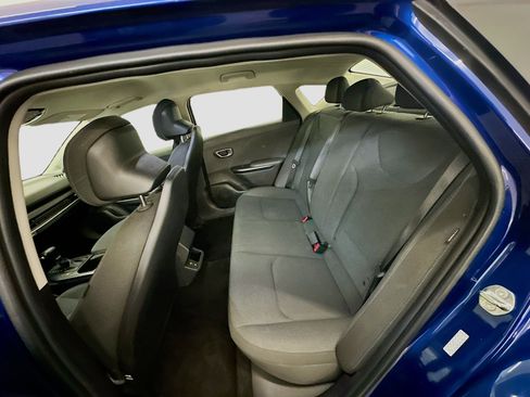 Used 2025 Kia K4 LXS image 28