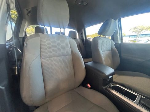 Used 2017 Toyota Tacoma SR5 image 26