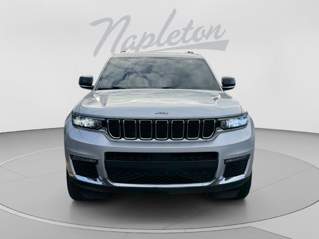 Used 2021 Jeep Grand Cherokee L Limited AWD/4WD image 9