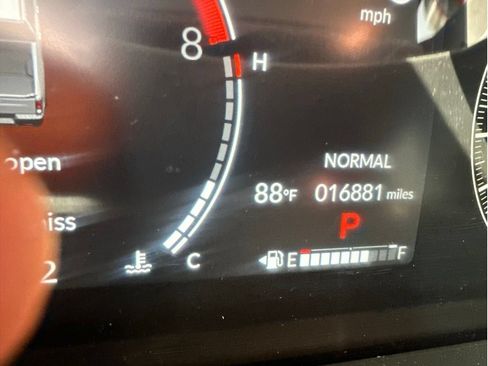 Used 2025 Honda Ridgeline Sport image 6
