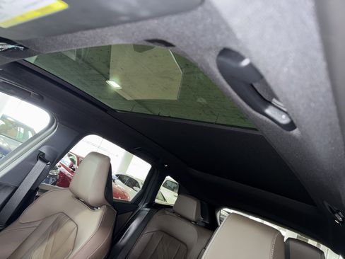 Used 2025 BMW X3 xDrive30i w/ Premium Package image 16