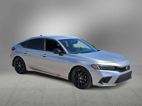 Used 2022 Honda Civic Sport image 2