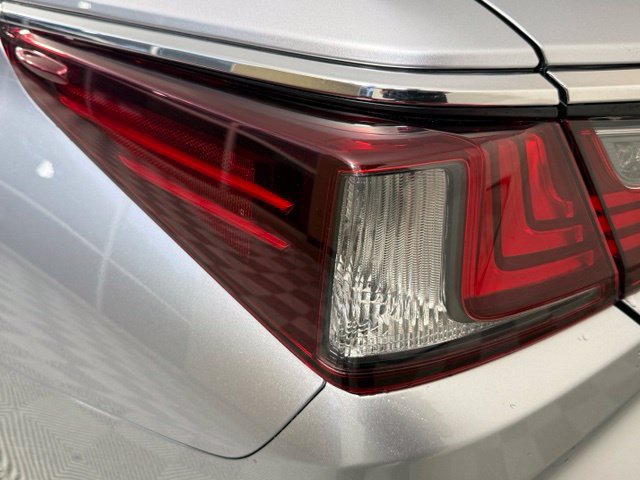 Certified 2022 Lexus ES 350 w/ Premium Package FWD image 14