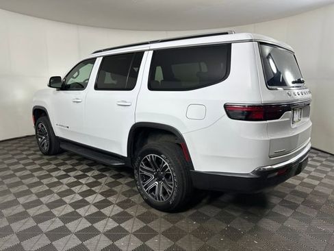 Used 2022 Jeep Wagoneer Series III w/ Flexible Seating Group image 5