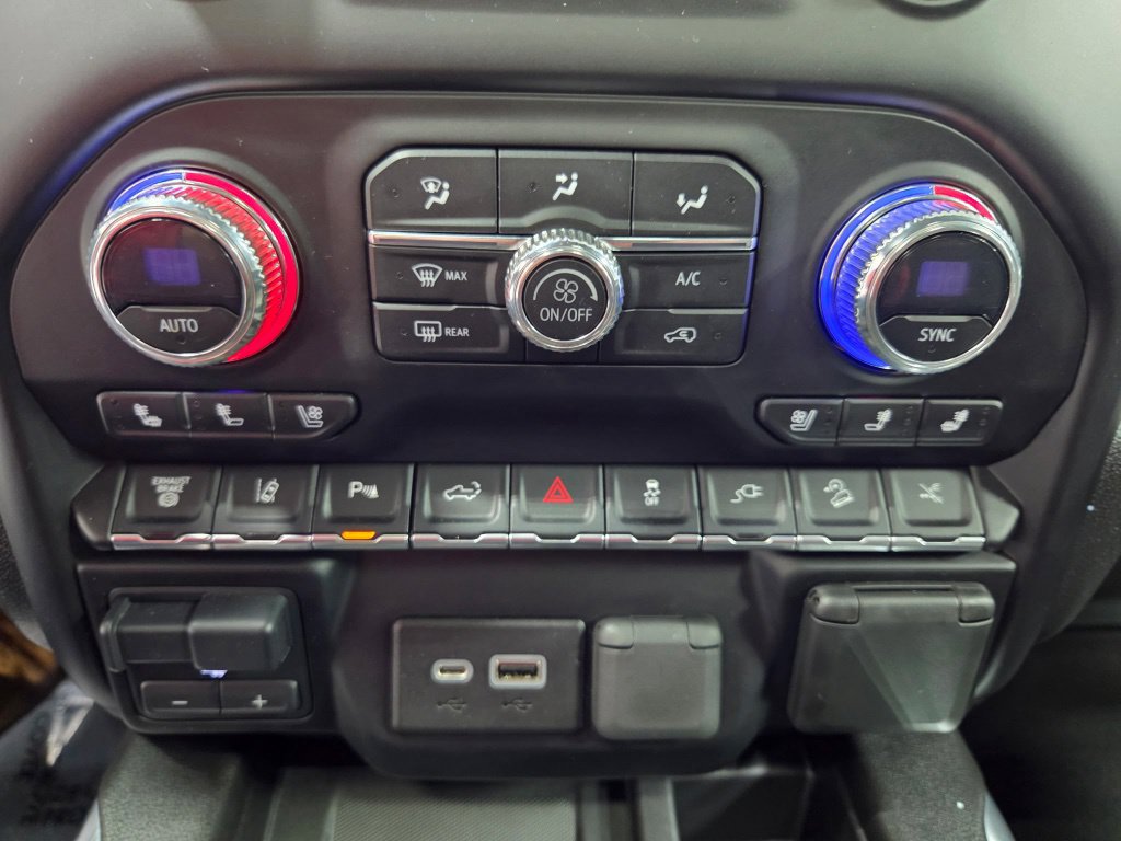 Used 2023 GMC Sierra 2500 AT4 w/ AT4 Premium Plus Package AWD/4WD image 48