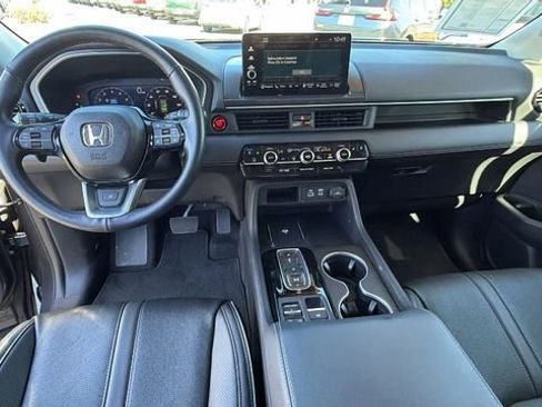 Used 2023 Honda Pilot Elite image 19