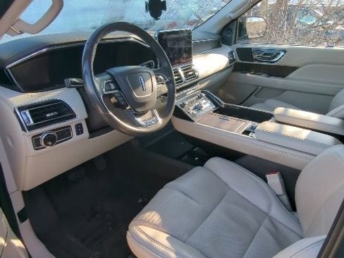 Used 2018 Lincoln Navigator Reserve image 5