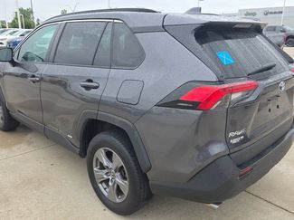 Used 2022 Toyota RAV4 LE AWD/4WD video 3