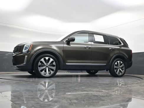 Used 2021 Kia Telluride S AWD/4WD image 46