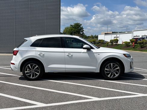 Used 2023 Audi Q5 2.0T Premium Plus w/ Premium Plus Package AWD/4WD image 8