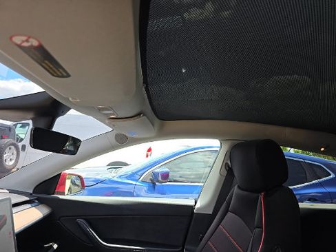 Used 2021 Tesla Model Y Performance AWD/4WD image 14