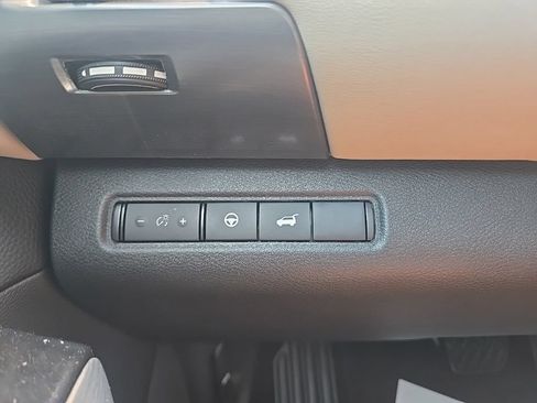 New 2026 Nissan Pathfinder SL w/ SL Premium Package AWD/4WD image 17