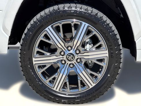 Used 2024 Toyota Tundra Capstone AWD/4WD image 12