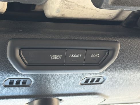 Used 2022 Jeep Wrangler Unlimited Sahara AWD/4WD image 14