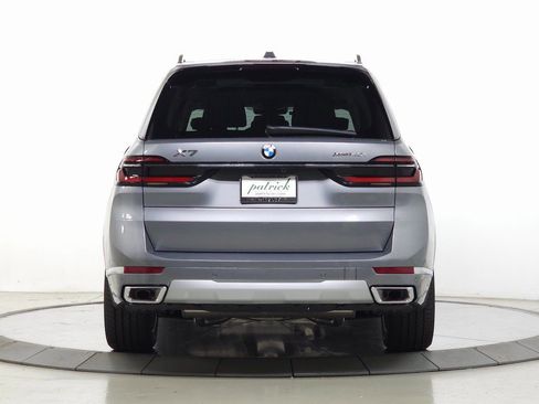 Used 2026 BMW X7 xDrive40i AWD/4WD image 7