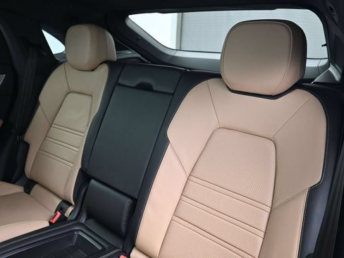 Used 2026 Porsche Cayenne Coupe AWD/4WD image 6