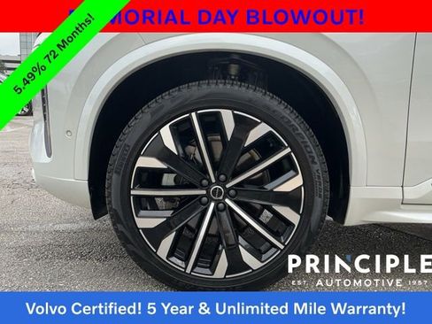 Certified 2025 Volvo XC90 B6 Plus AWD/4WD image 10