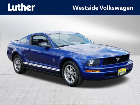Used 2005 Ford Mustang Coupe RWD image 1