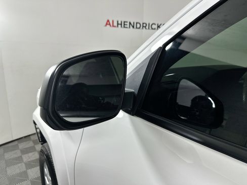 Used 2024 Toyota Tacoma SR image 10