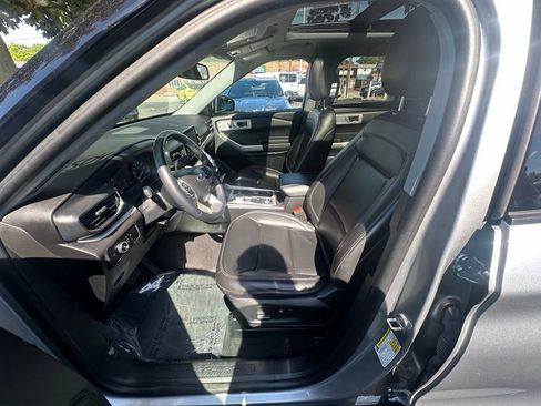 Used 2023 Ford Explorer XLT w/ Equipment Group 202A AWD/4WD image 7