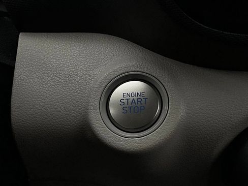 Used 2025 Hyundai Venue SEL image 27