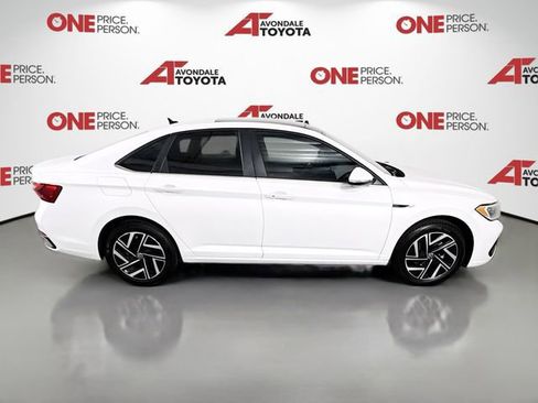 Used 2024 Volkswagen Jetta SEL FWD image 8