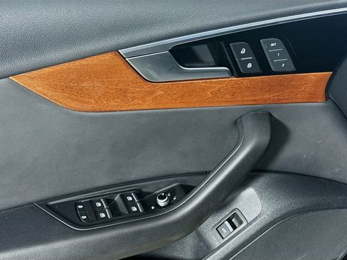 Used 2023 Audi A4 2.0T Premium image 24