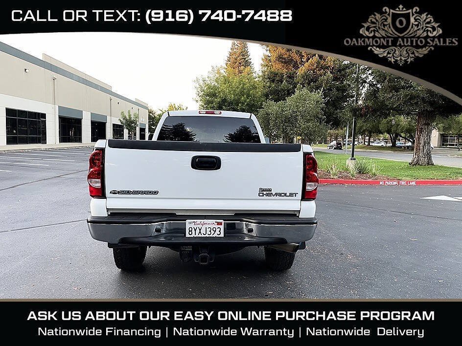 Used 2005 Chevrolet Silverado 3500 LS AWD/4WD image 9