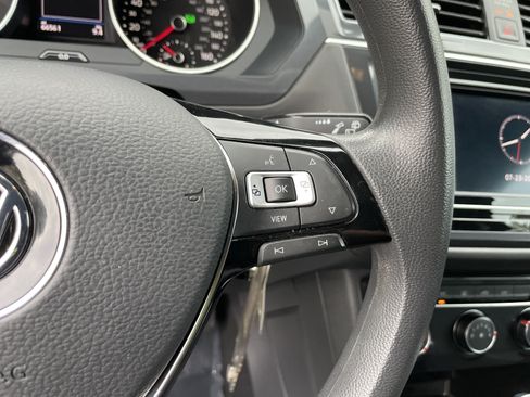 Used 2021 Volkswagen Tiguan S FWD image 19