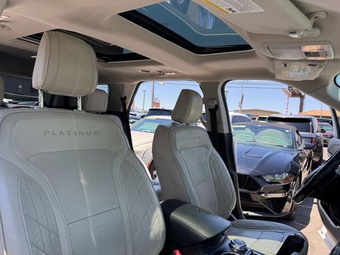 Used 2019 Ford Explorer Platinum AWD/4WD image 23