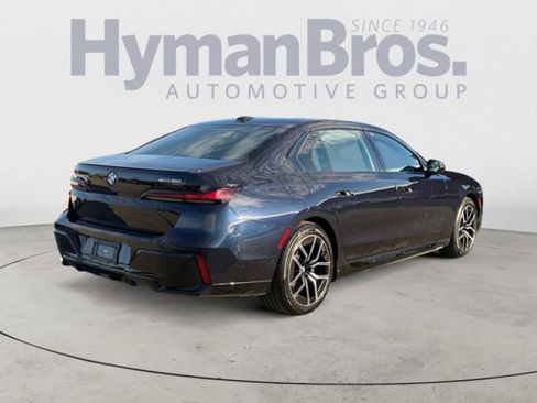 Used 2023 BMW i7 xDrive60 w/ Executive Package 2 image 3