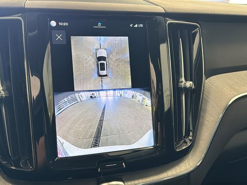 Used 2025 Volvo XC60 B5 Plus AWD/4WD image 18