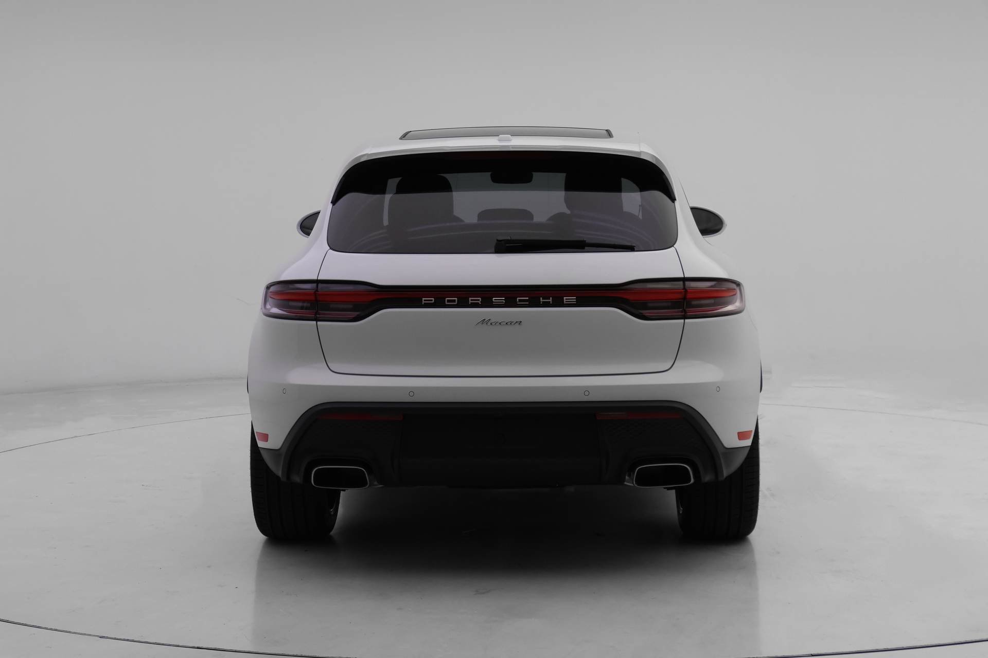 Used 2026 Porsche Macan AWD/4WD image 10