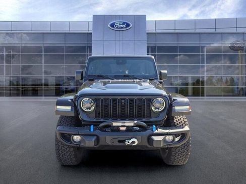 Used 2024 Jeep Wrangler Unlimited Rubicon 4xe AWD/4WD image 3