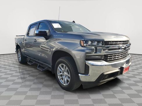 Used 2022 Chevrolet Silverado 1500 LT image 2