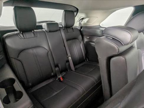 Used 2024 MAZDA CX-90 3.3 Turbo w/ Preferred Plus image 24