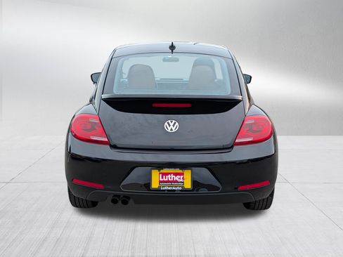 Used 2015 Volkswagen Beetle 1.8T Classic FWD image 6