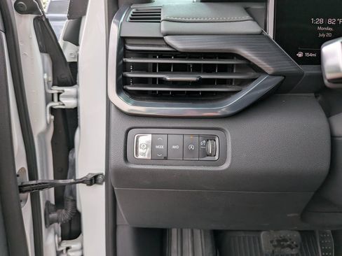 Used 2024 GMC Acadia AT4 AWD/4WD image 27