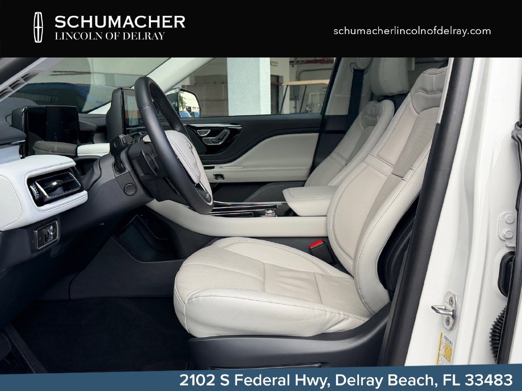 New 2026 Lincoln Aviator Reserve w/ Illumination Package RWD image 12